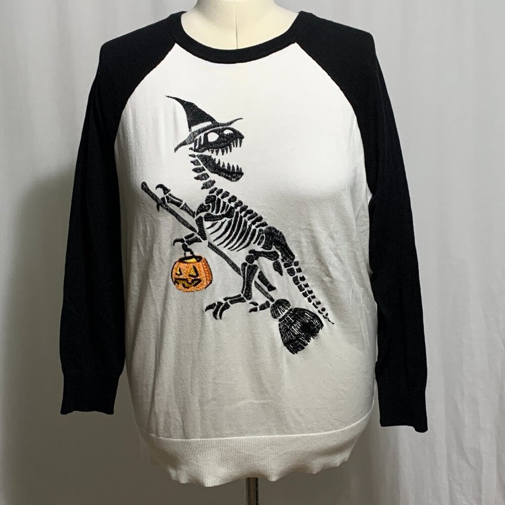 Torrid Sweater Dinosaur Witch Trick Treat Jack-O'-Lantern Halloween Plus 4 26